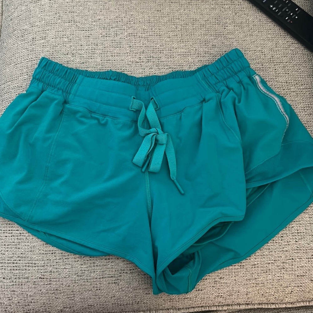 Lululemon hotty hots 2.5